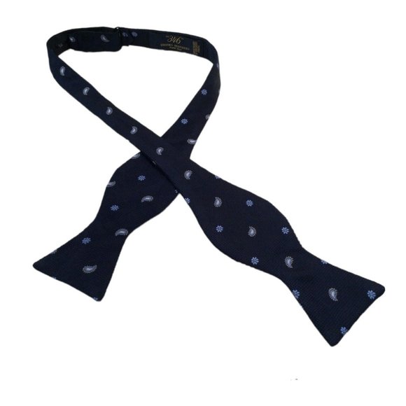 Brooks Brothers 346 Other - BROOKS BROTHERS 346 Blue Paisley Flower Silk Adjust Self Bow Tie 2".1/4 EX COND